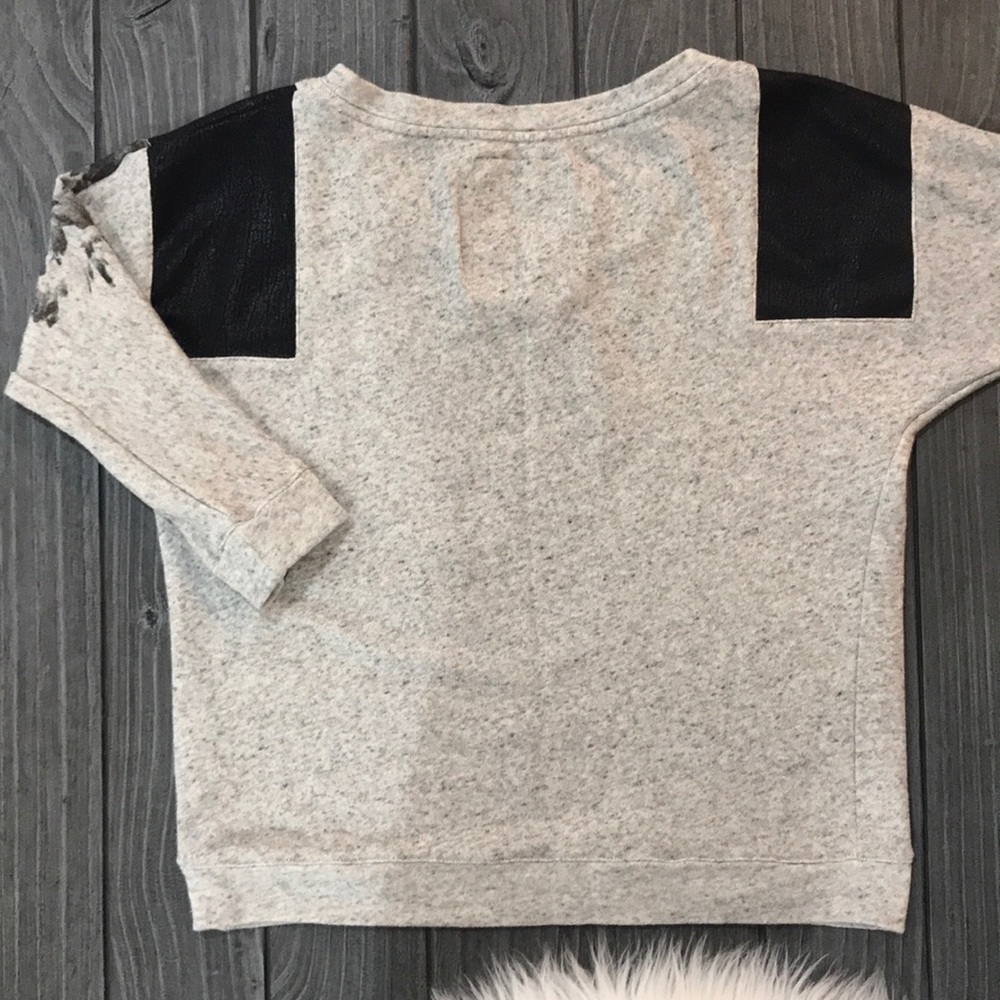 3/4 Sleeve Floral Print Cozy Embellished Sweater - Picture 6 of 8